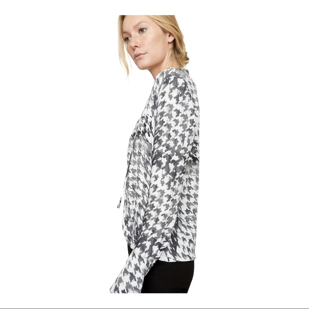 BROCHU WALKER - Mayes Wrap Top Houndstooth Size Medium